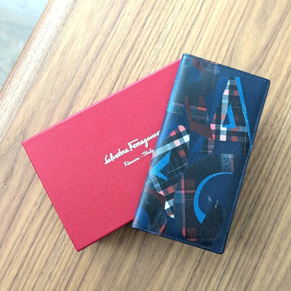 Ferragamo wallet